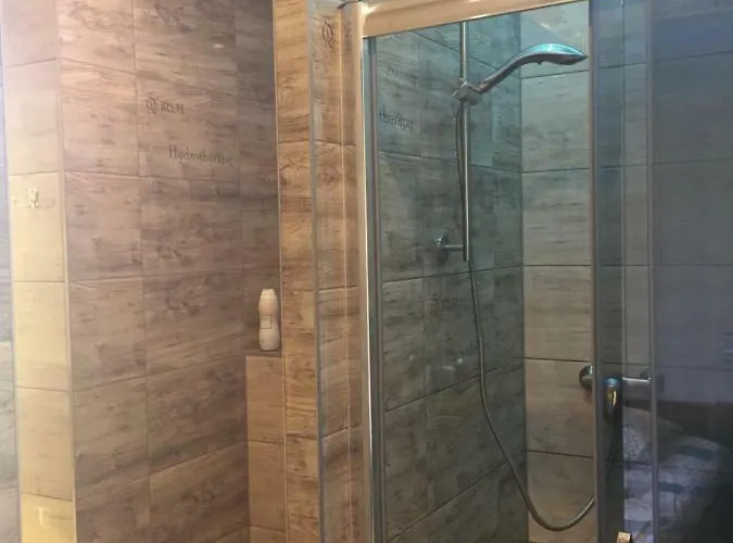 伊洛娜家庭式酒店